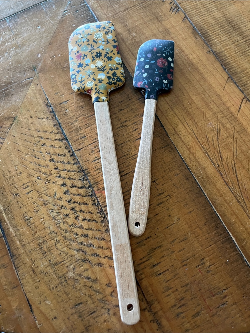 Anthropologie Floral Silicone Spatulas in Mustard and Navy